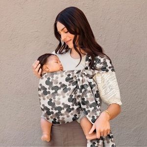 Moby Ring sling, Disney edition